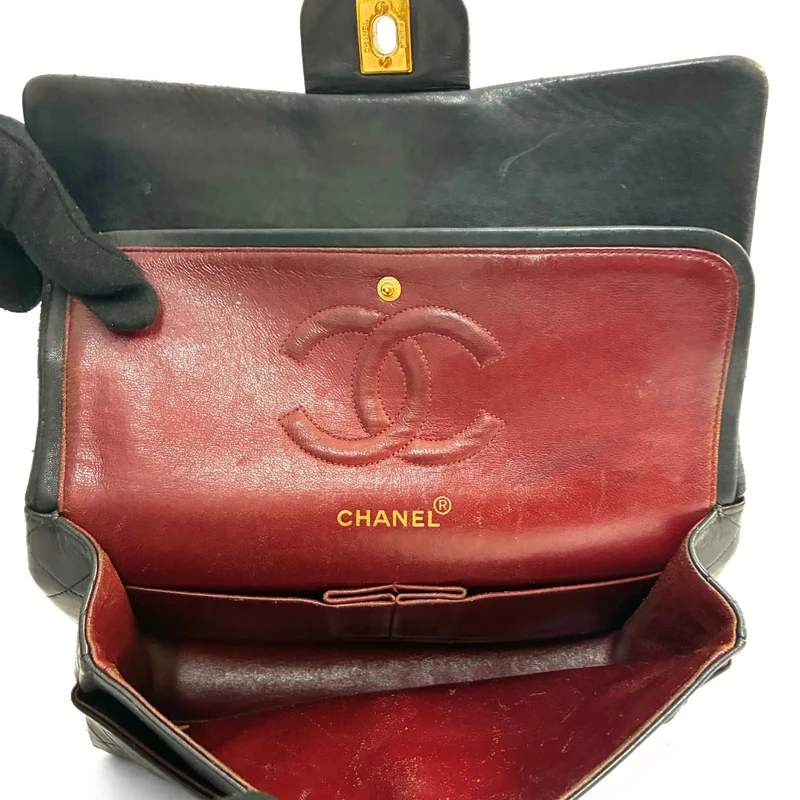 Chanel Double classique moyen Flapbag