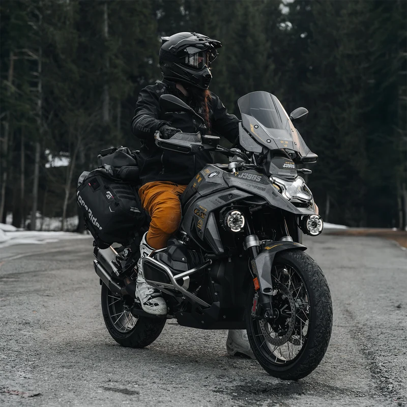 MTL9 Motorcycle Lights – The World’s Smartest Motorcycle Auxiliary Lighting System