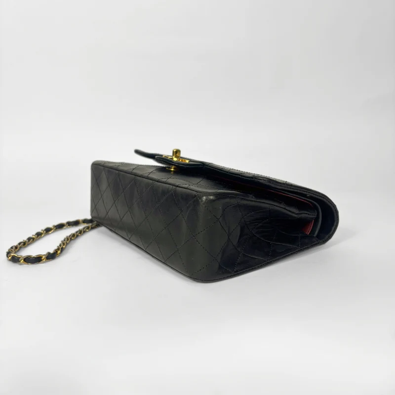 Chanel Classic Flap Bag Cuir d'agneau moyen