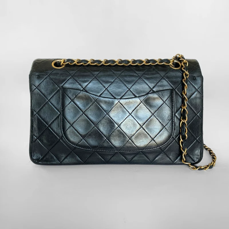 Chanel Classic Flap Bag Cuir d'agneau moyen