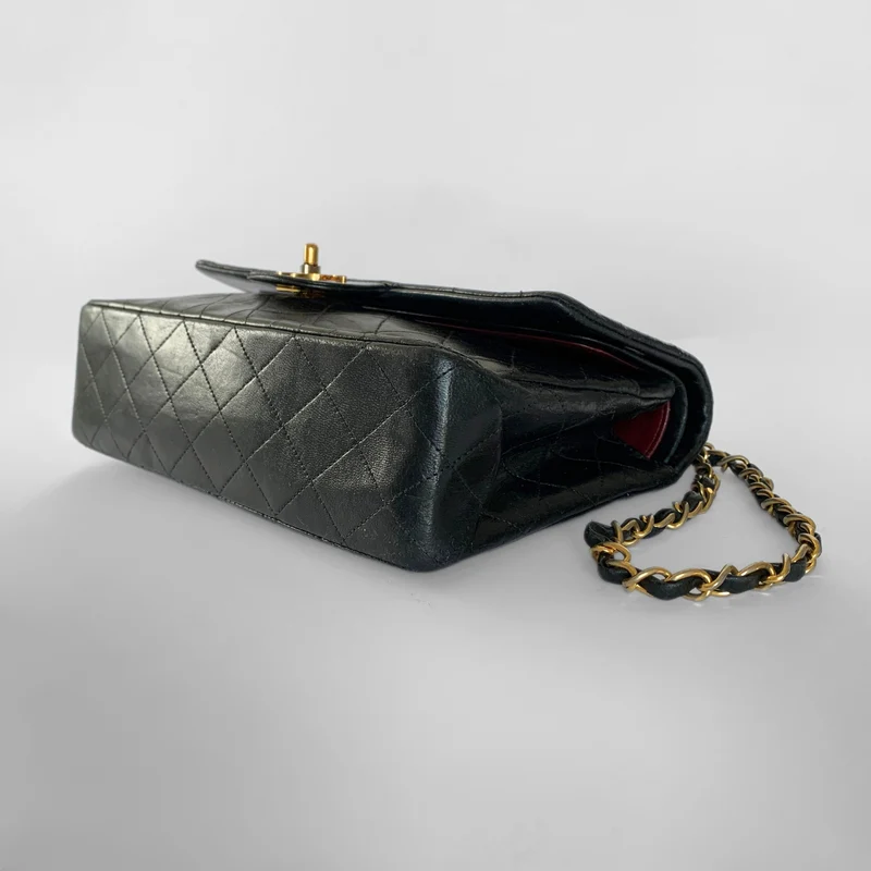 Chanel Classic Flap Bag Cuir d'agneau moyen