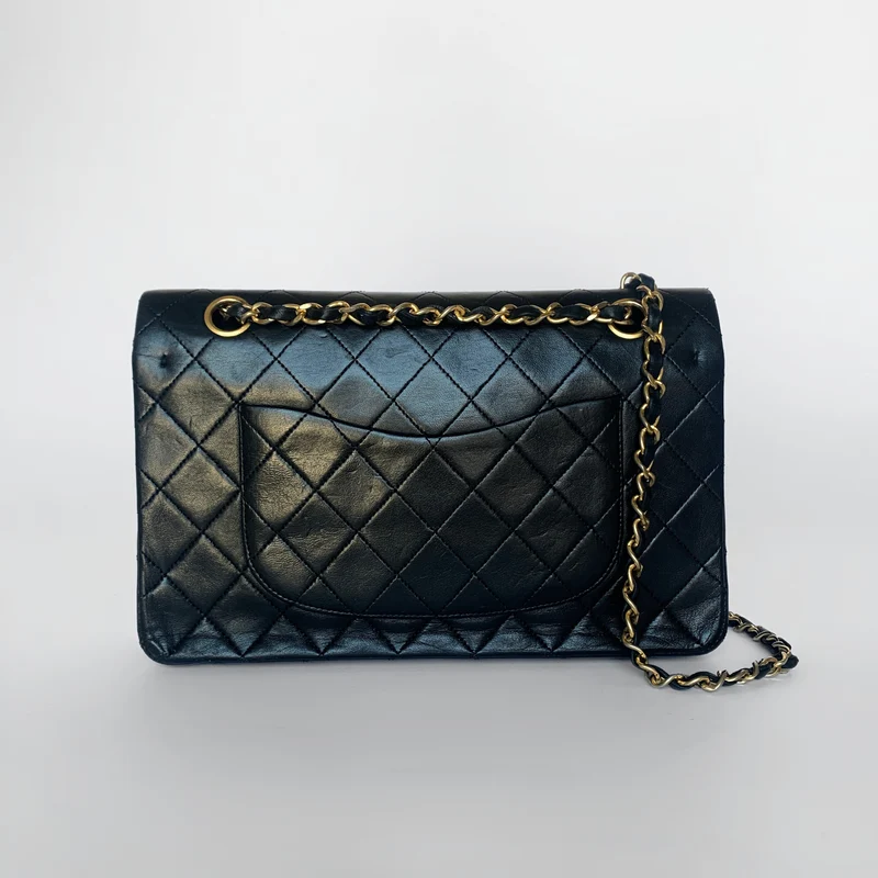 Chanel Classic Flap Bag Cuir d'agneau moyen