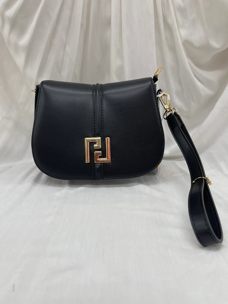 Sac à main noir chic - L'indispensable de votre garde-robe