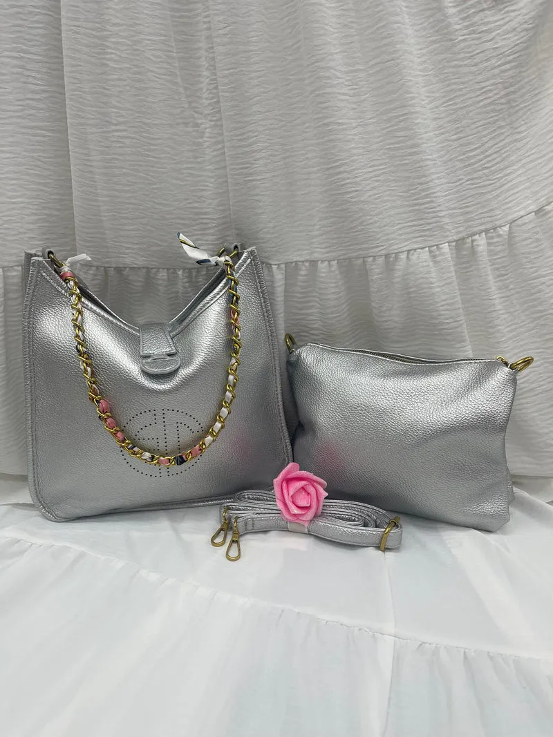 Ensemble de sacs argentés avec chaîne dorée - Élégance éclatante