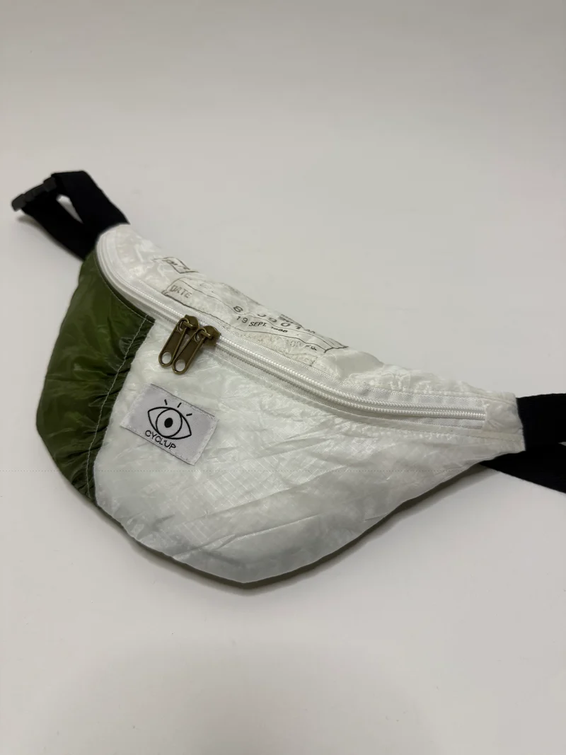 Banane upcyclée parachute