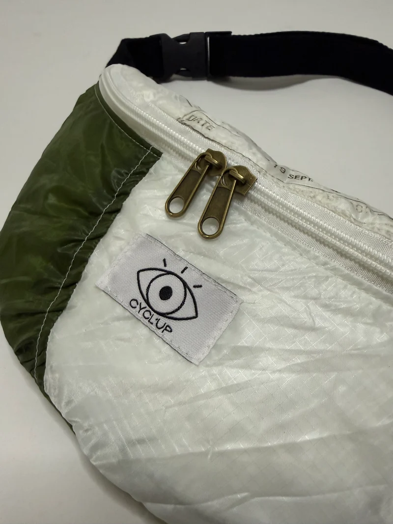 Banane upcyclée parachute