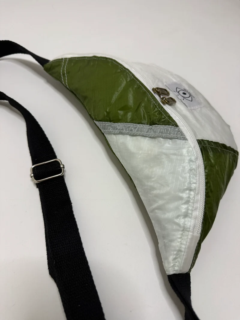 Banane upcyclée parachute