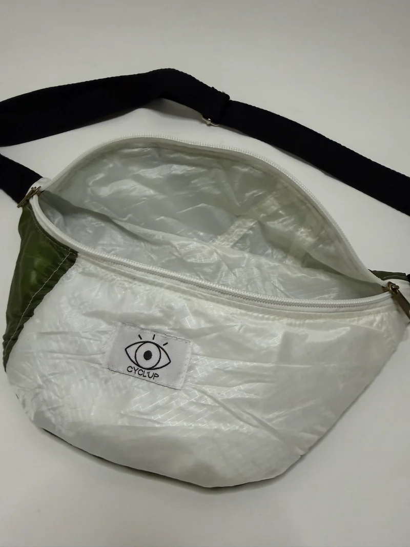 Banane upcyclée parachute