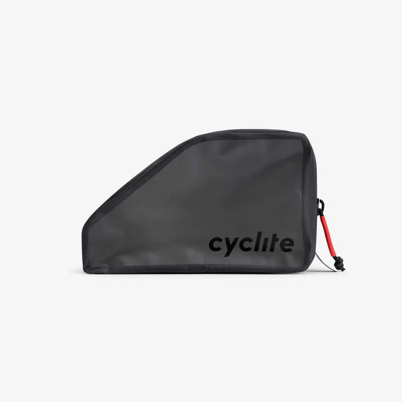 POUCH / 02