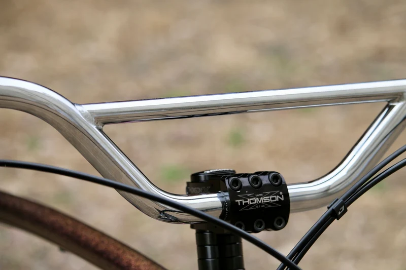 Wilde Moto Cruiser Bar — 830 mm Chromoly Riser, 90 mm Rise