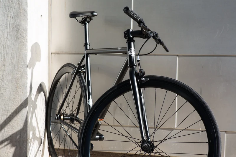 State Bicycle Co. Core-Line Wulf – Matte Black Fixed Gear / Single Speed Bike
