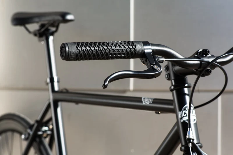 State Bicycle Co. Core-Line Wulf – Matte Black Fixed Gear / Single Speed Bike