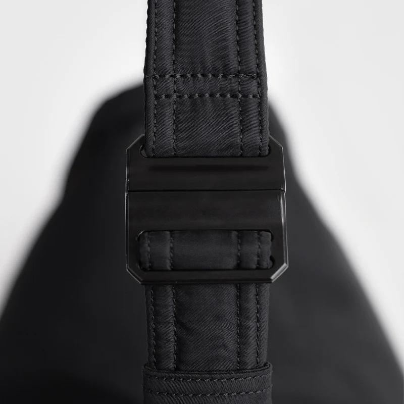 CURVE Half Moon Bag