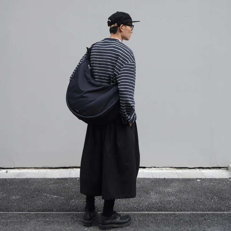 CURVE Half Moon Bag