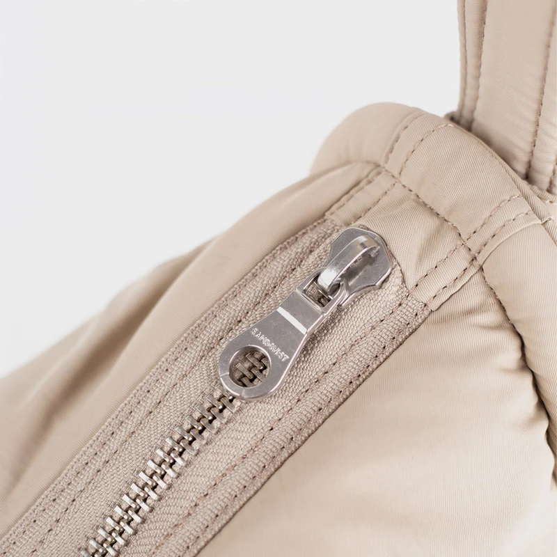 CURVE Half Moon Bag