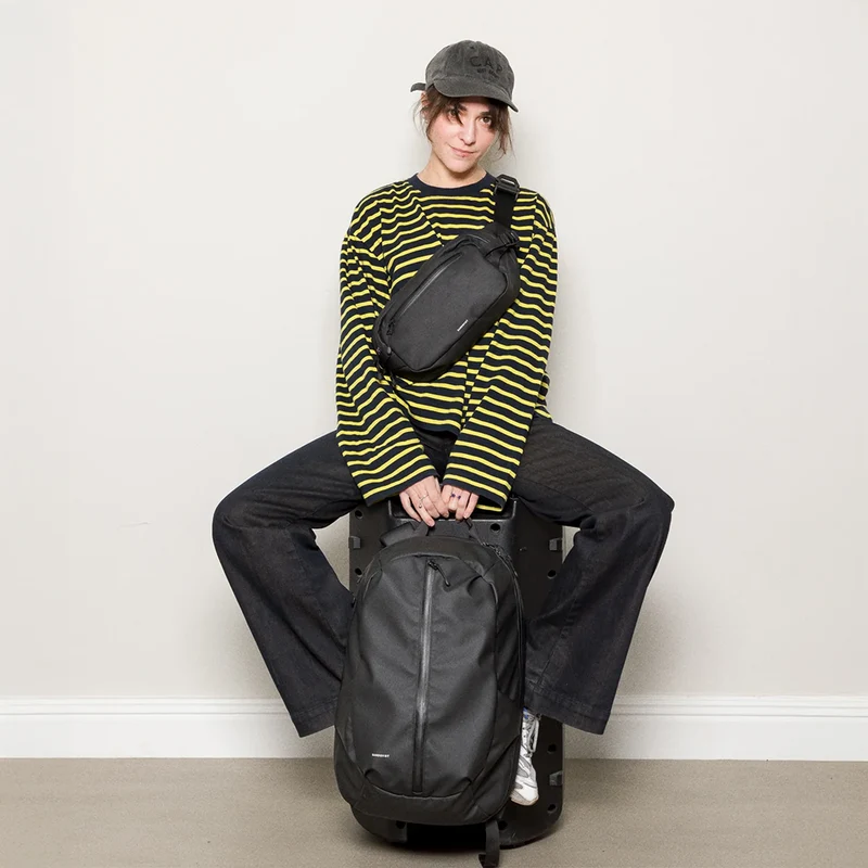 STREAM Zipper Backpack 16"