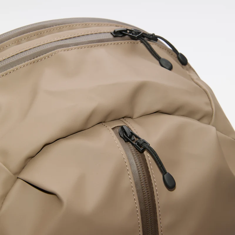 STREAM Zipper Backpack 16"