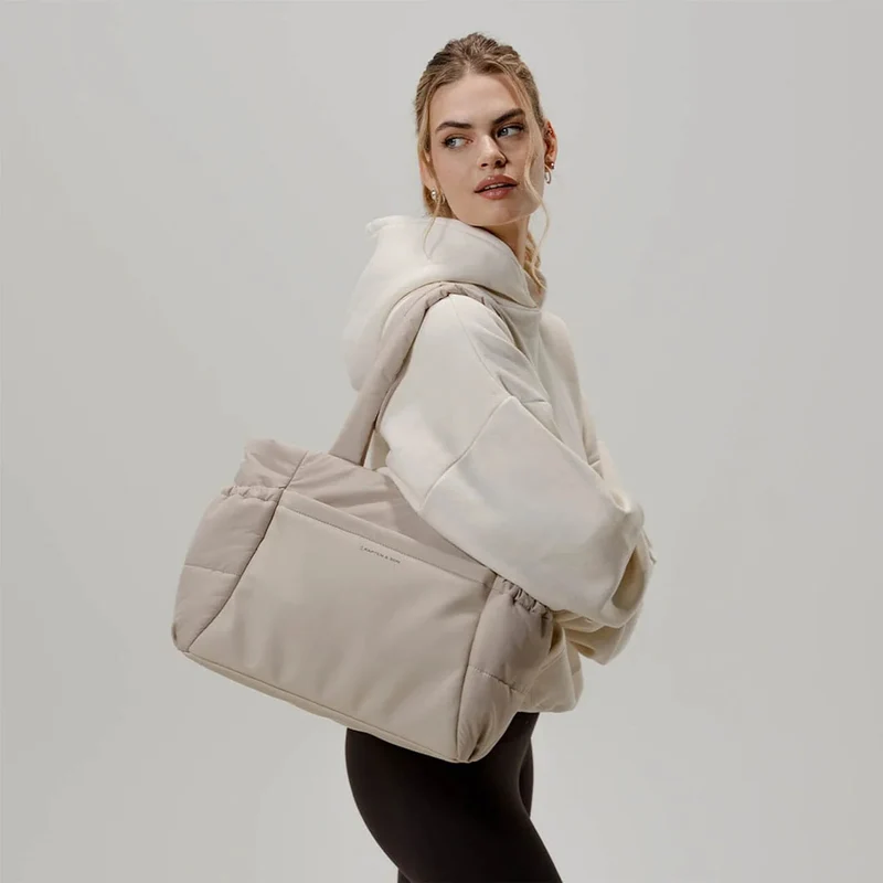 Hellvi Cloud Medium Shoulder Bag