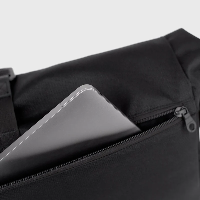 Icon Messenger Bag