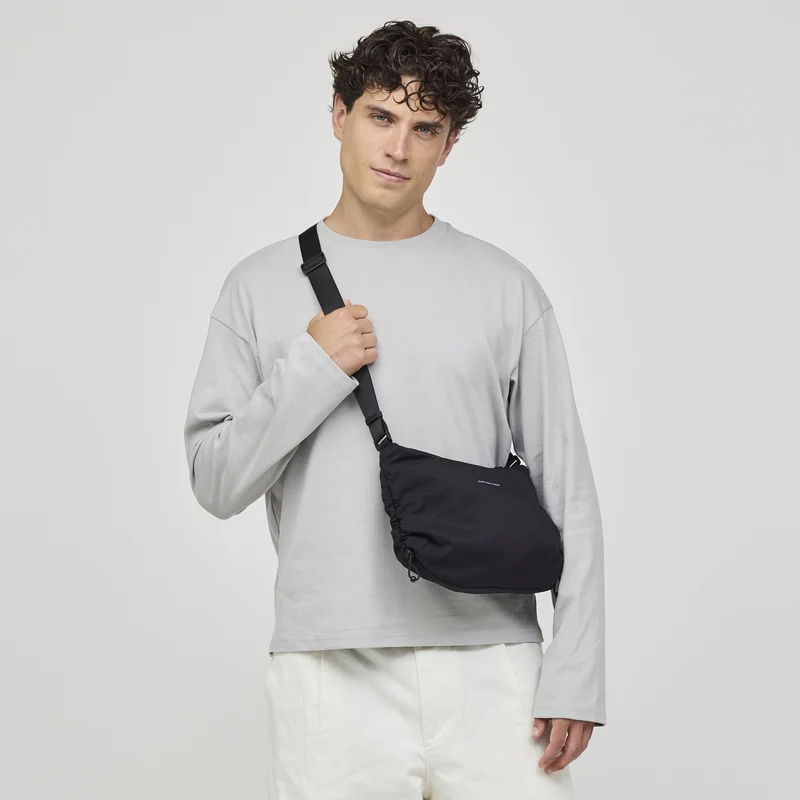 Skara Small Shoulder Bag