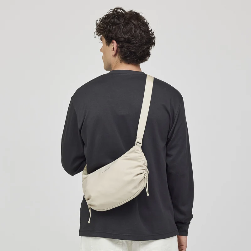 Skara Small Shoulder Bag
