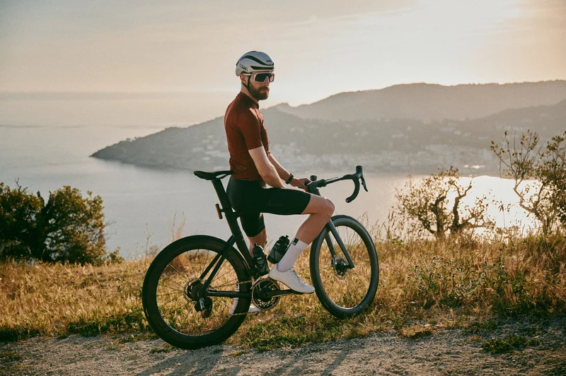 ABUS GameChanger 2.0 road bike helmet