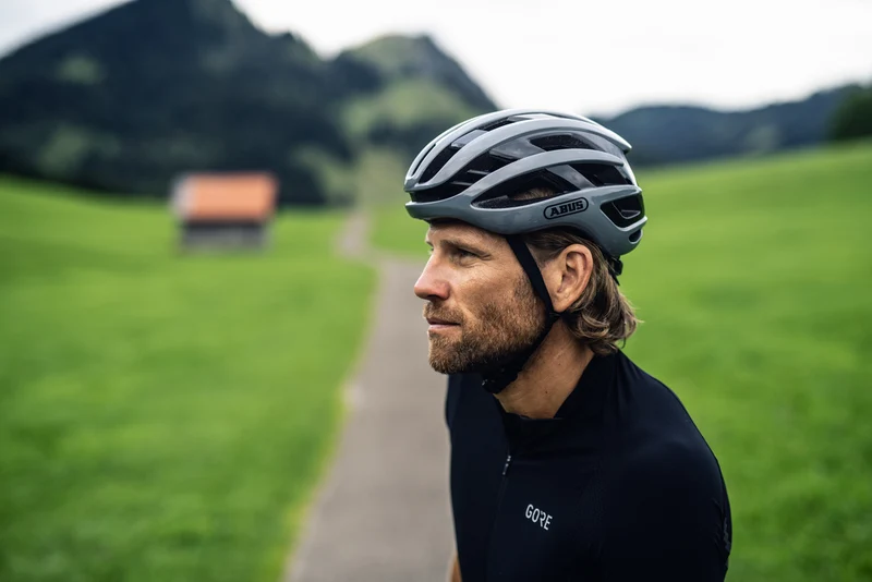Abus Airbreaker road bike helmet