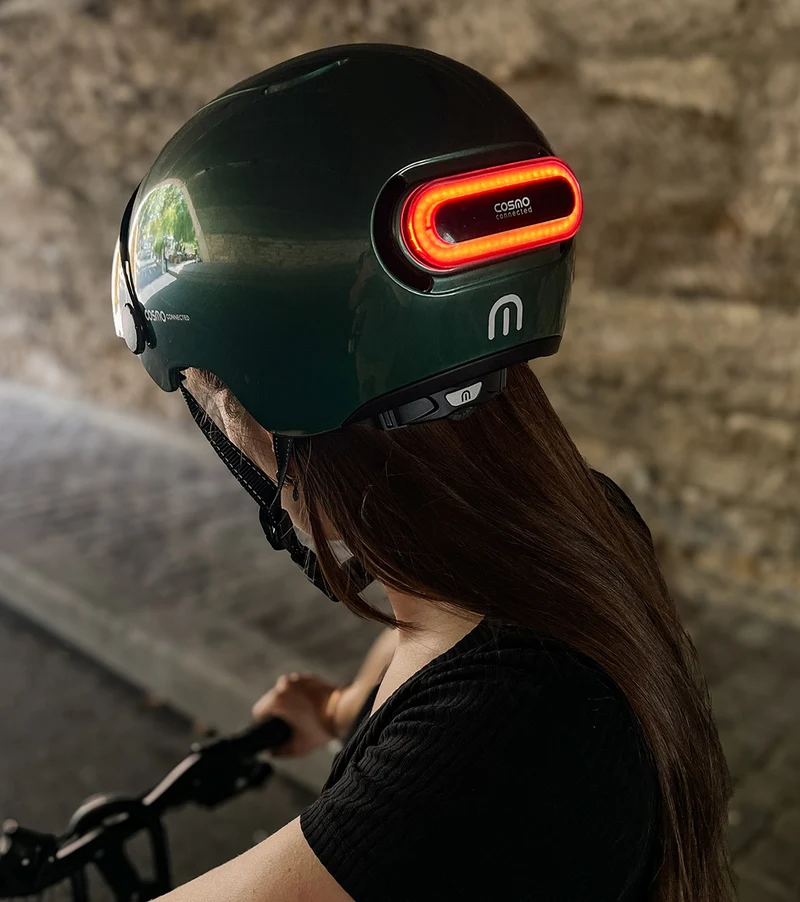 Cosmo Connected Fusion+ urban cycling helmet