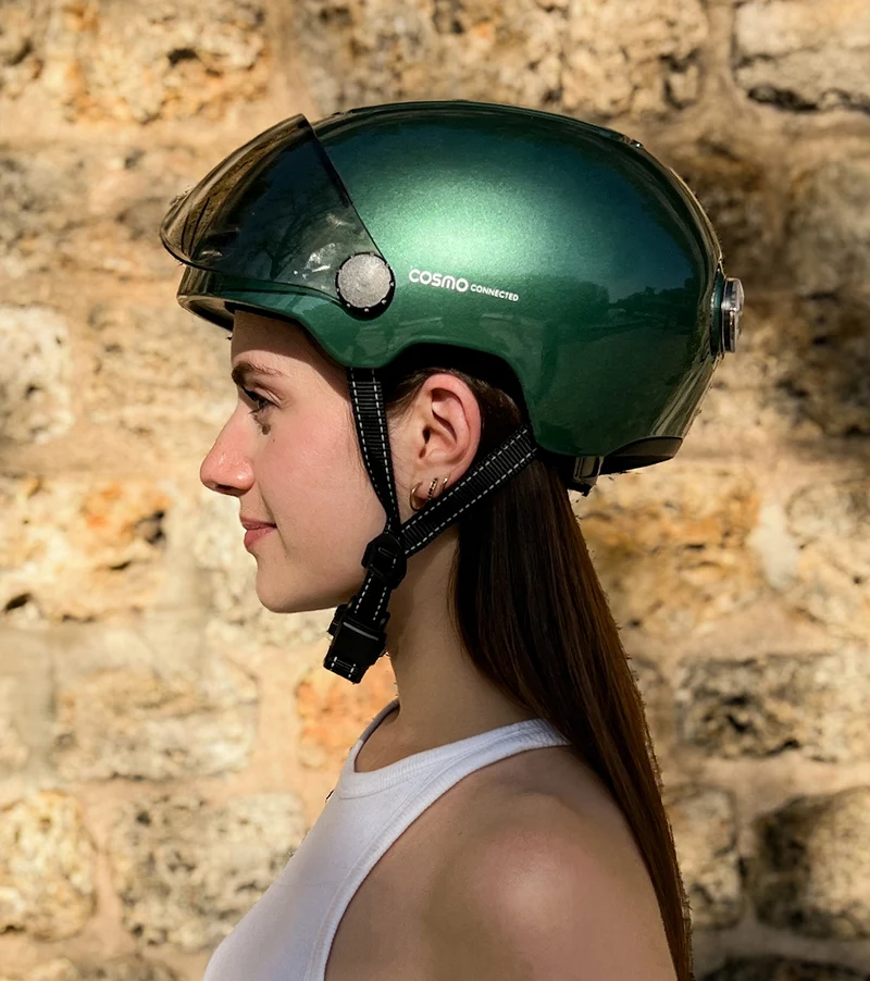 Cosmo Connected Fusion+ urban cycling helmet