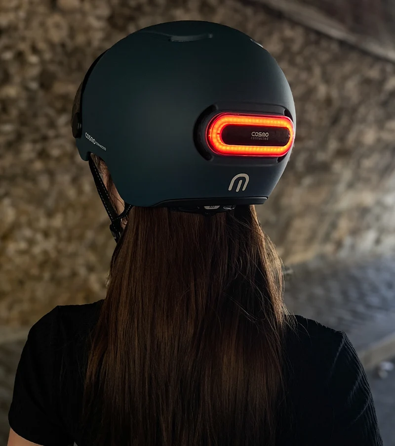 Cosmo Connected Fusion+ urban cycling helmet