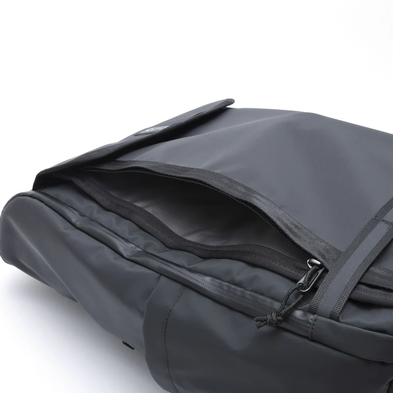 Chrome Volcan 35L backpack