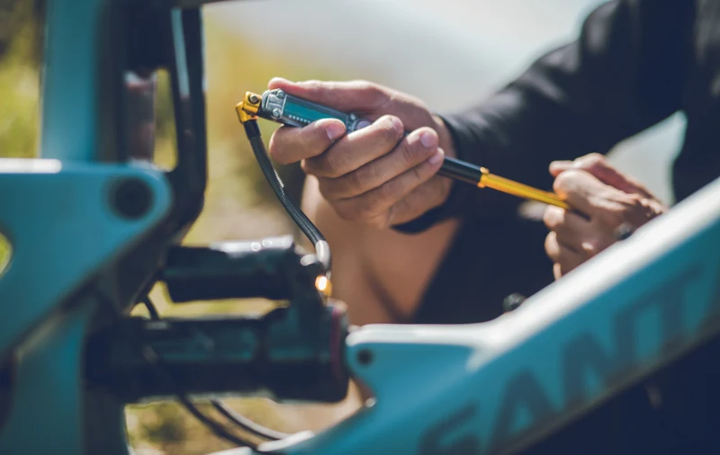 High pressure pump for bicycle suspension with digital pressure gauge Lezyne Digital Shock Drive