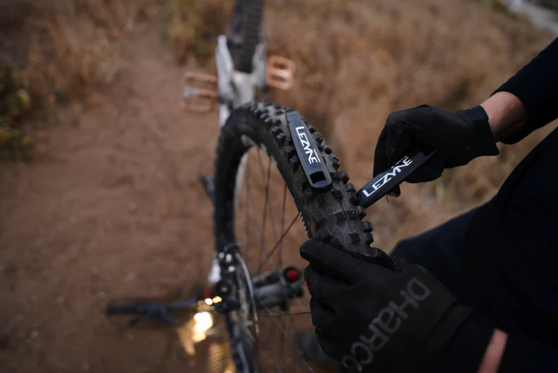 Lezyne Power XL Tubeless bicycle tire changer