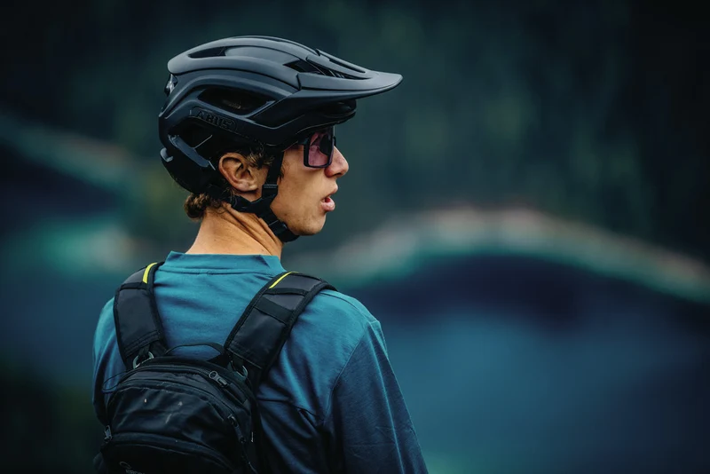 Abus Cliffhanger MTB Helmet