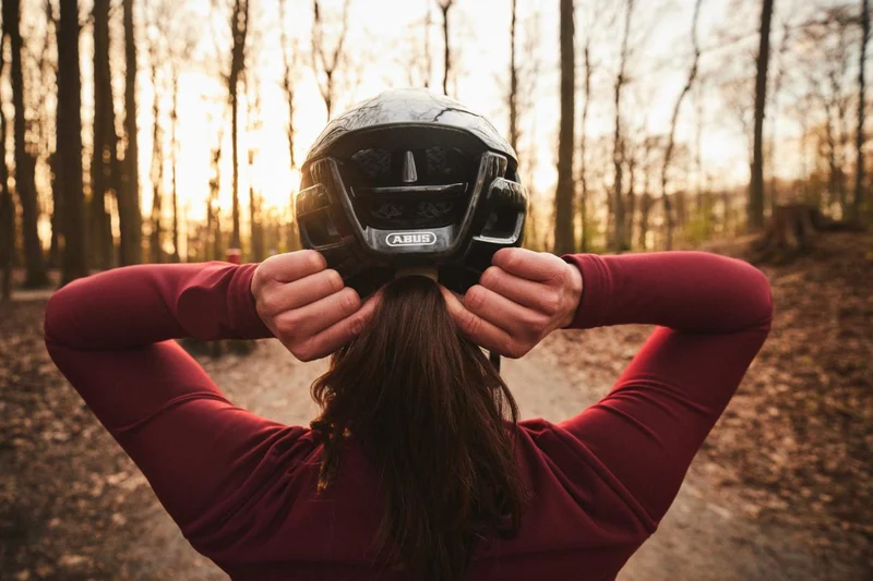 Abus Powerdome road bike helmet