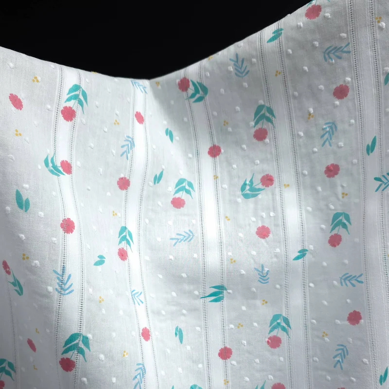 Voile de coton dobby | Fleurs roses et feuilles sarcelle | Blanc | Katia Fabrics