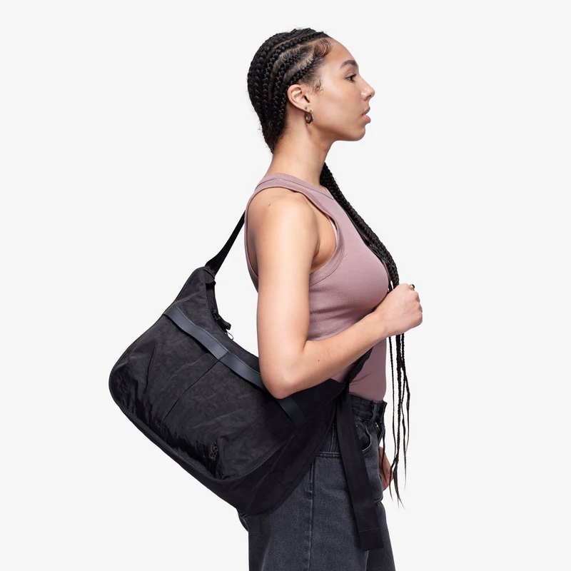 Chrome Yoyogi 14L Messenger shoulder bag