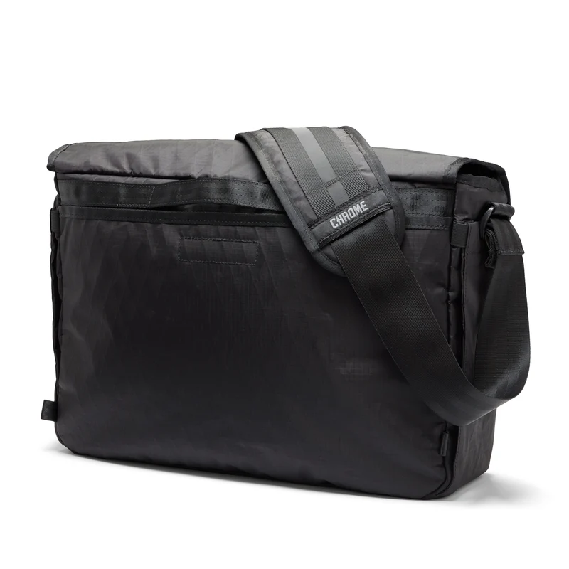 Chrome Midtown 20L Messenger shoulder bag