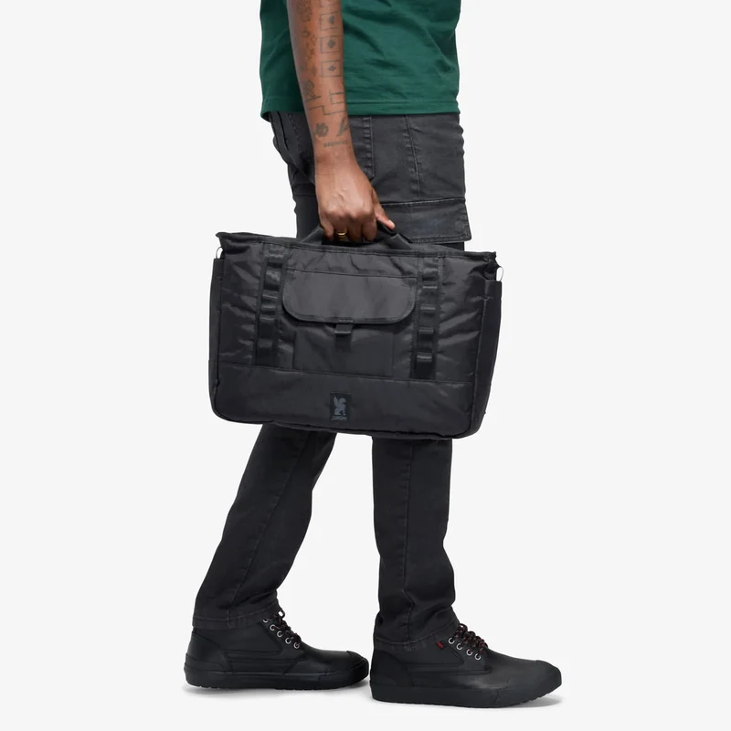 Chrome Midtown 20L Messenger shoulder bag
