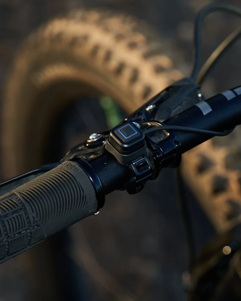 Knog Blinder X front bike light with external battery