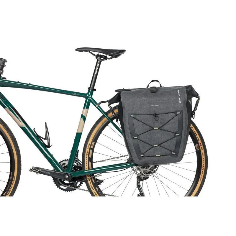 Basil Navigator Storm rear bike bag