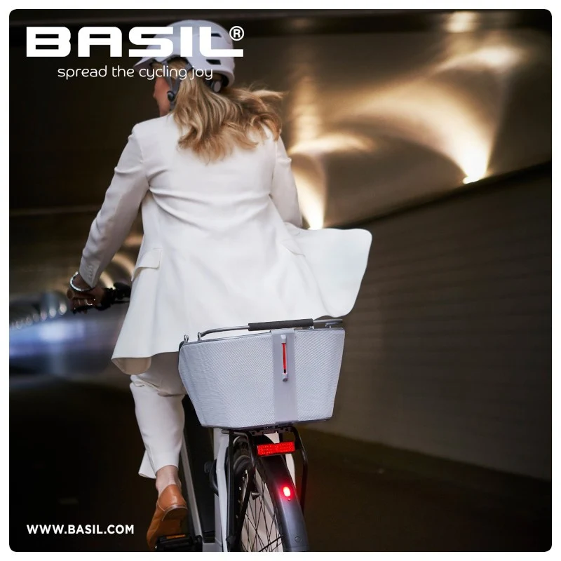Basil Cento Tech Fiber 21L bicycle basket