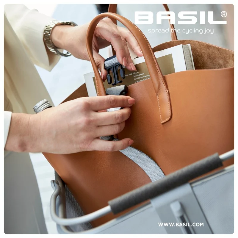 Basil Cento Tech Fiber 21L bicycle basket