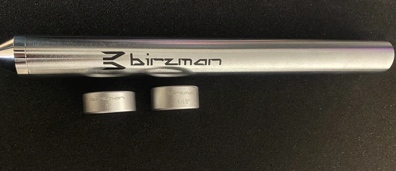 Outil Birzman pour montage de coupelle sur fourche