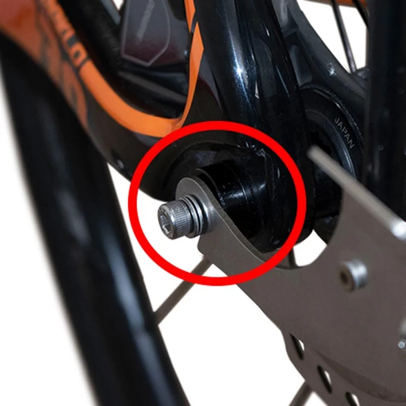 Minoura Davos thru-axle with rack thread