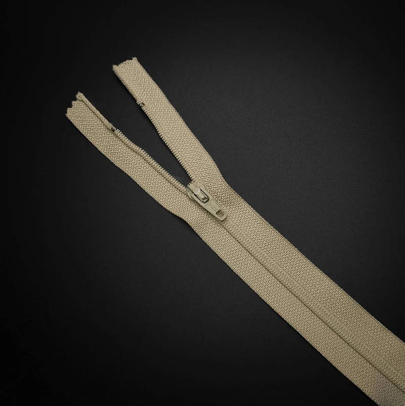 YKK | Fermeture éclair À Bout Fermé | Spirale | #2 | 6 3/4'' - 17 cm | SS333 - SS338