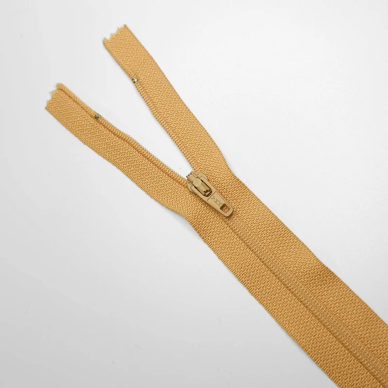 YKK | Fermeture éclair À Bout Fermé | Spirale | #2 | 6 3/4'' - 17 cm | SS301 - SS305