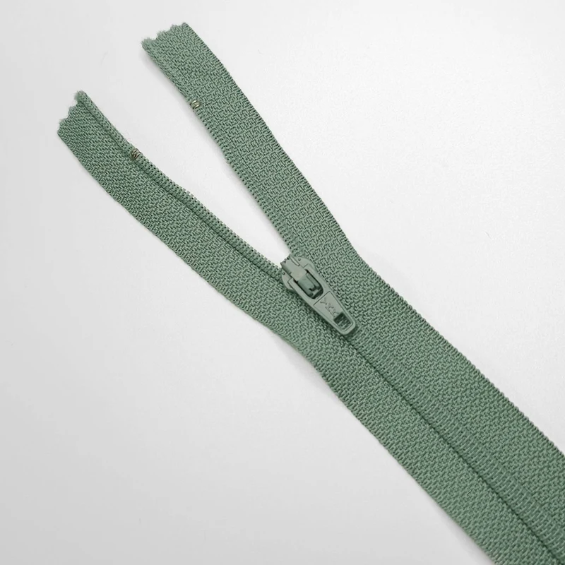 YKK | Fermeture éclair À Bout Fermé | Spirale | Vert | #2 | 6 3/4'' - 17 cm | SS274 - SS294