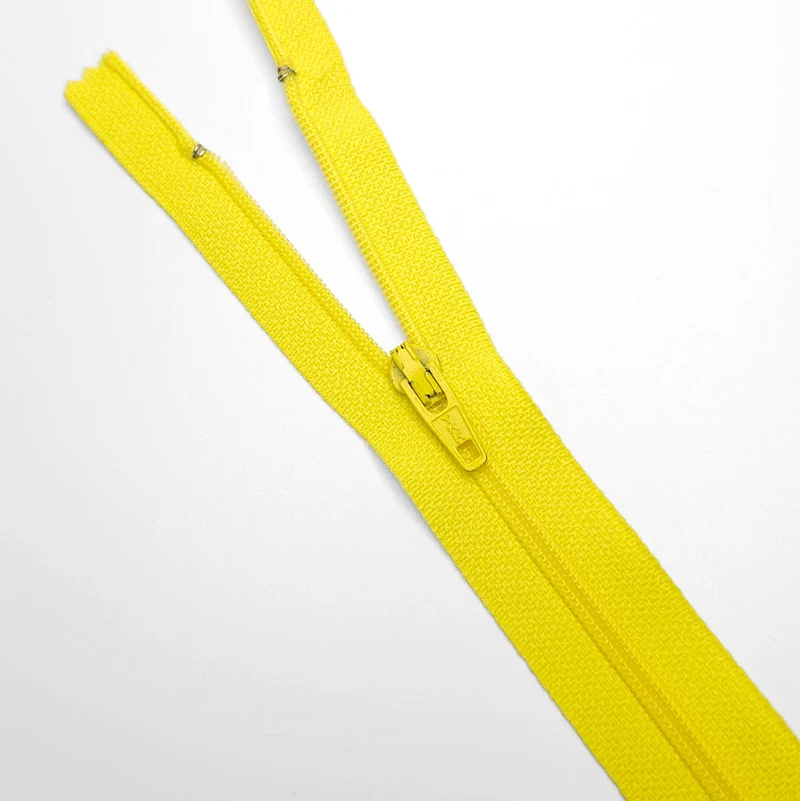 YKK | Fermeture éclair à bout fermé | Spirale | #2 | 6 3/4'' - 17 cm | SS236 - SS247