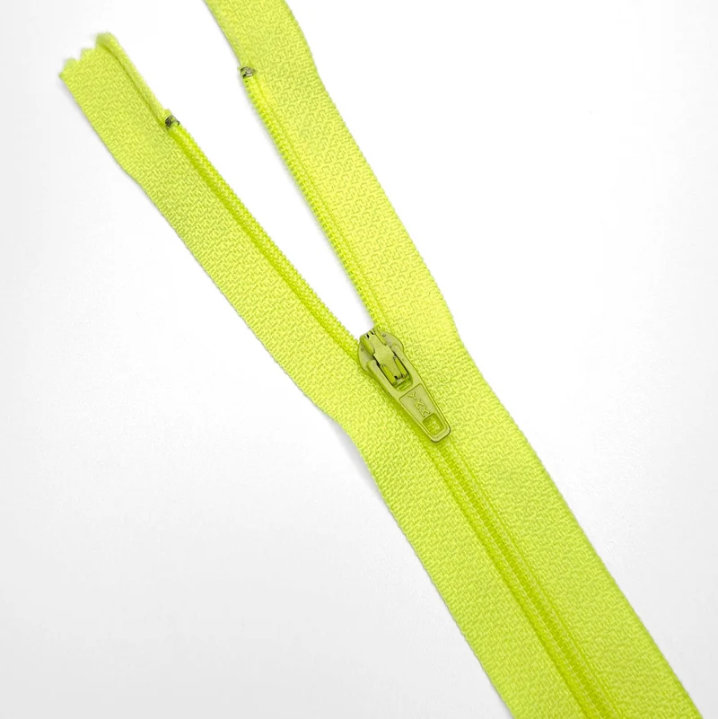 YKK | Fermeture éclair à bout fermé | Spirale | #2 | 6 3/4'' - 17 cm | SS236 - SS247